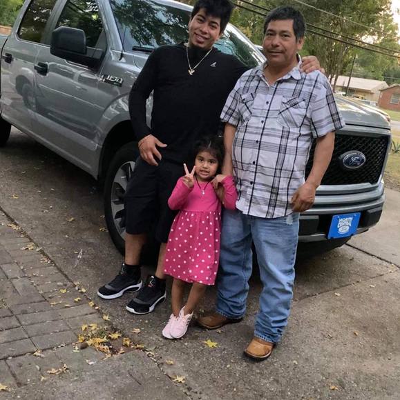 Meet your Posher, Rogelio - Picture 1 of 1